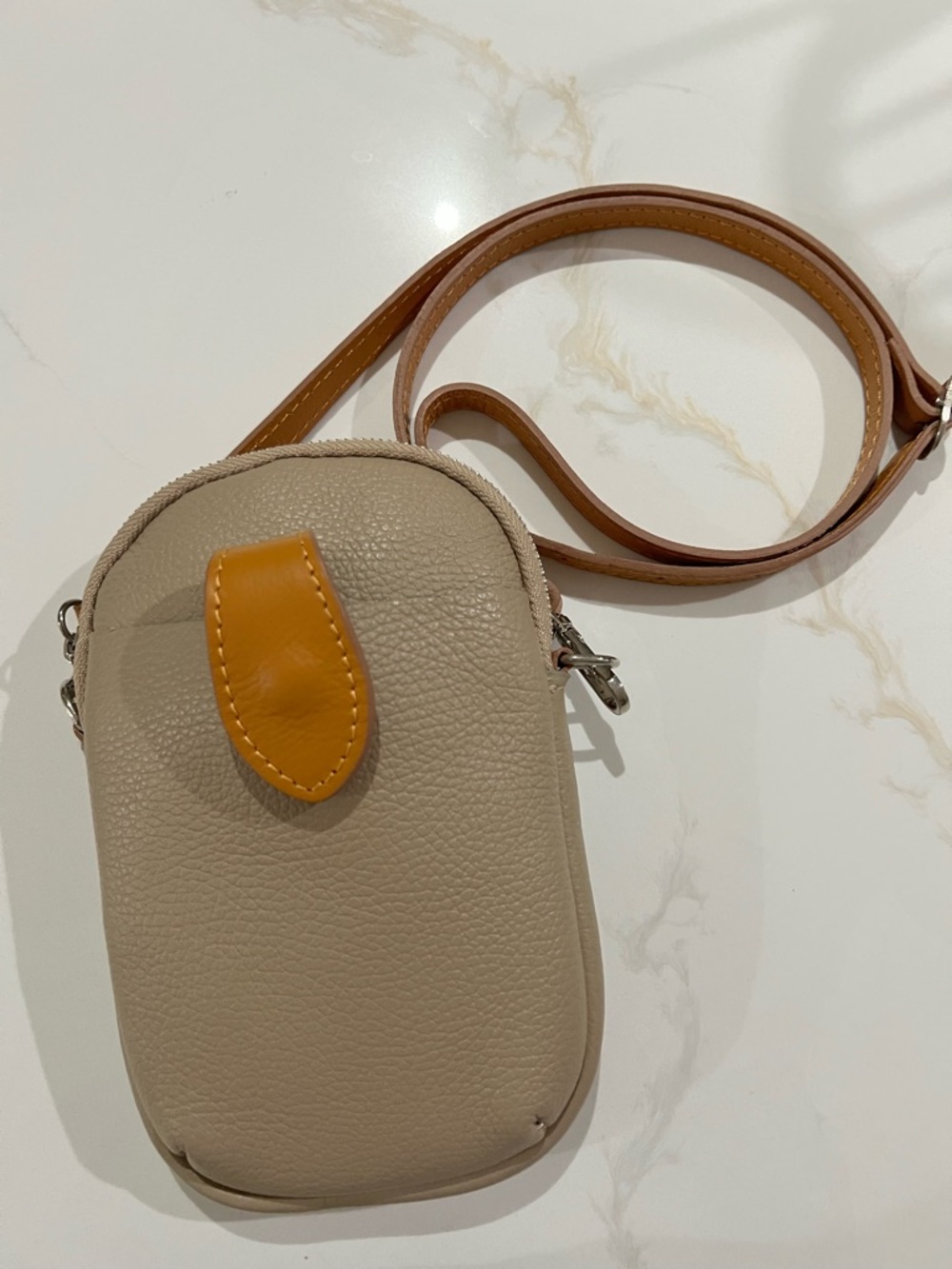 DIVINA FIRENZE Crossbody, 
made in italy leather, mobile phone holder